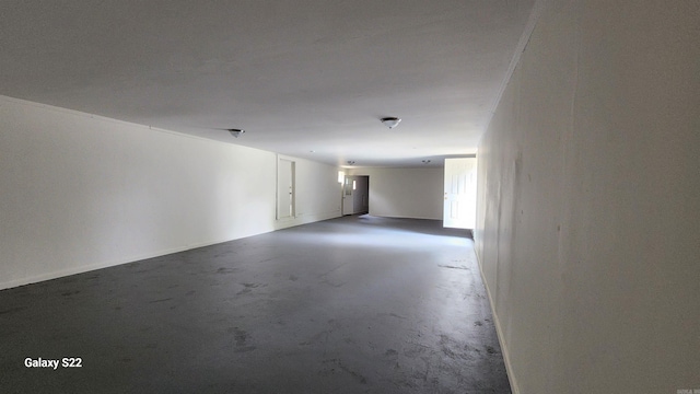 spare room featuring concrete floors