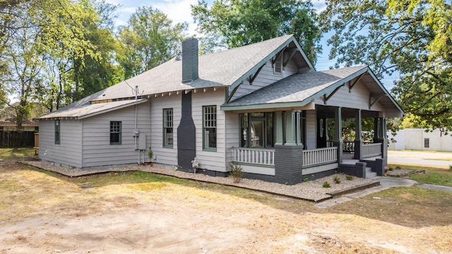 view of front of home featuring a porch