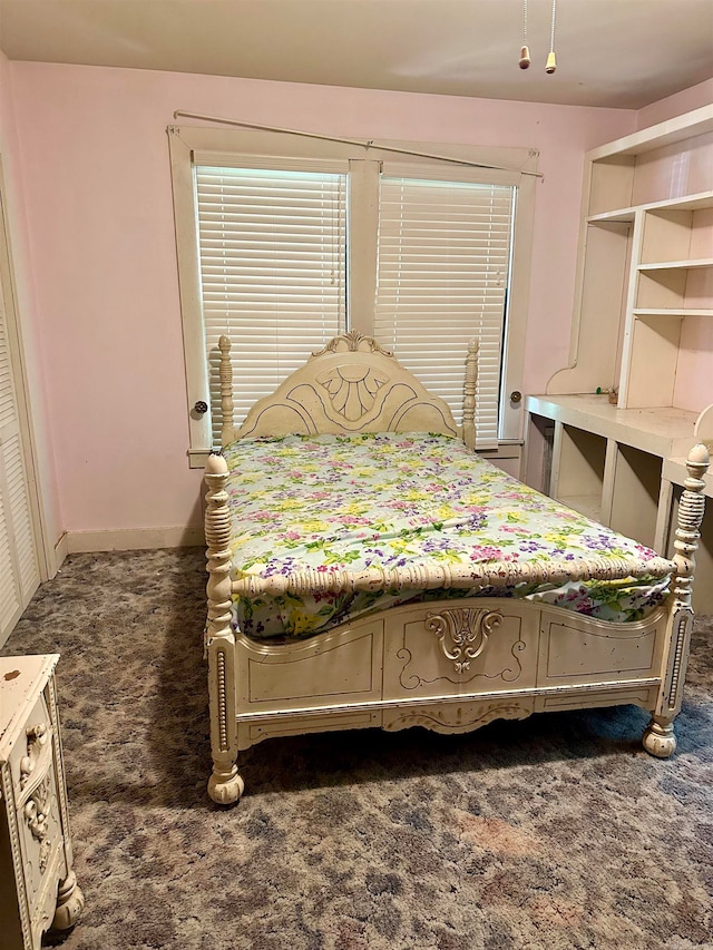 view of carpeted bedroom