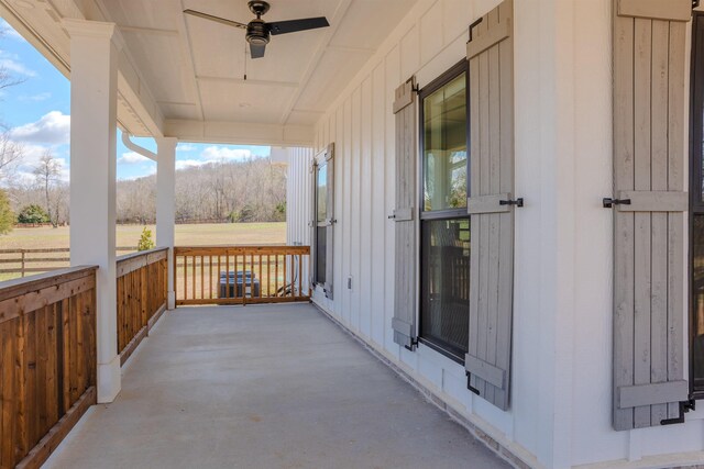 exterior space with ceiling fan and covered porch