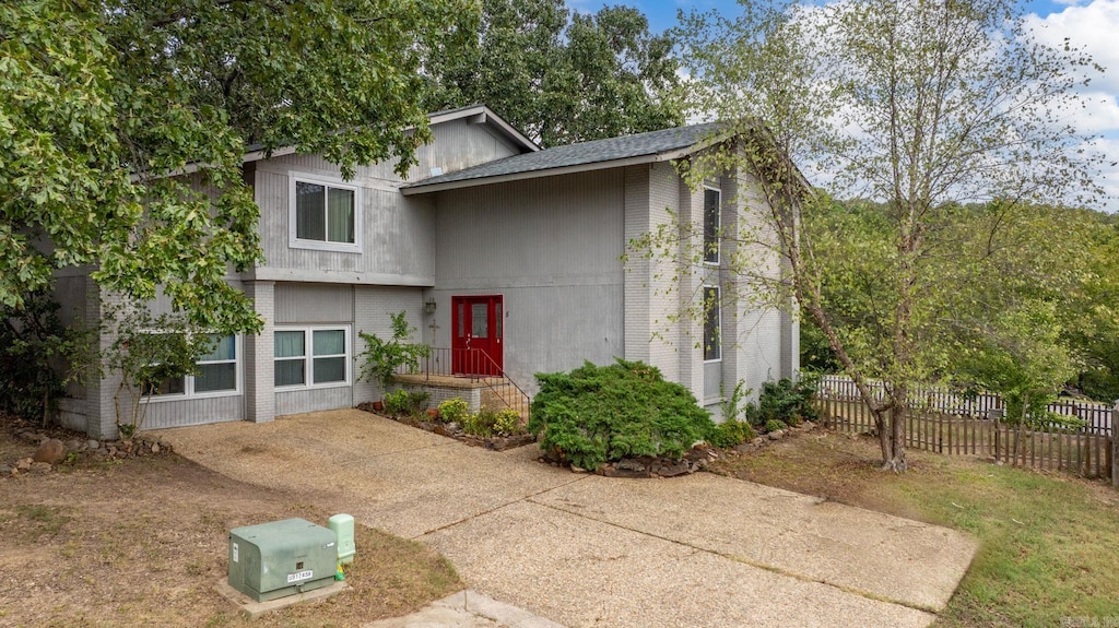 view of front of house