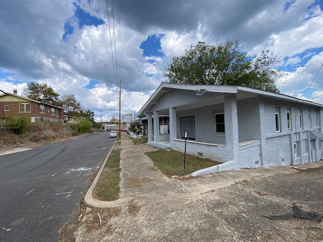 view of home's exterior