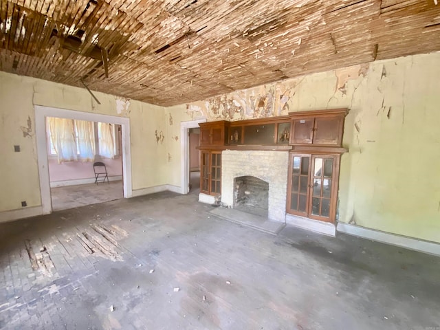 view of unfurnished living room