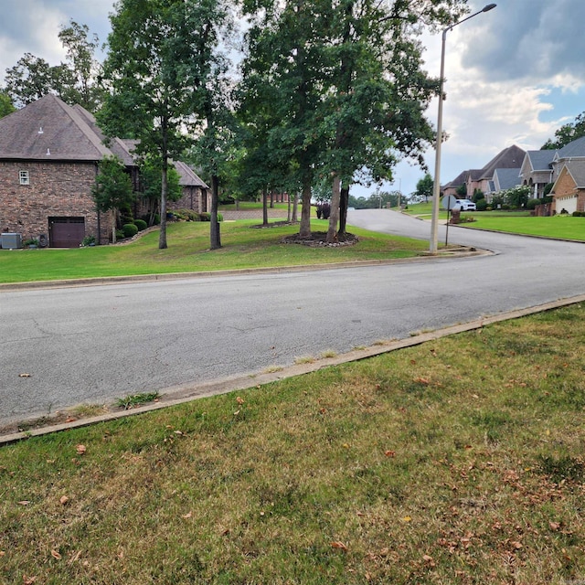 Listing photo 3 for 900 Rolling Forest Dr, Jonesboro AR 72404