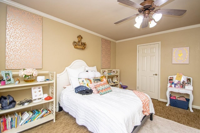 bedroom with light carpet, crown molding, and ceiling fan