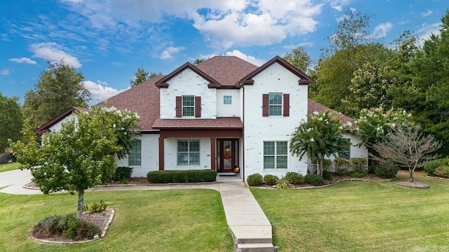 view of front of home featuring a front lawn