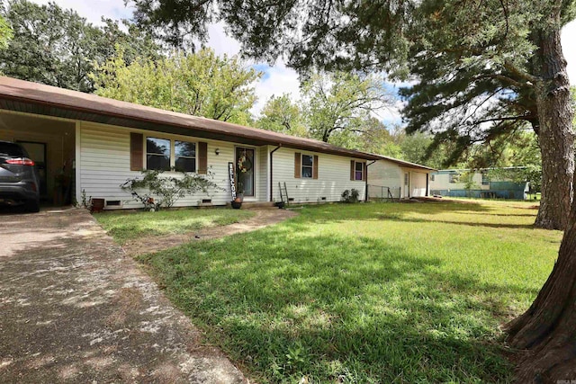 single story home featuring a front yard