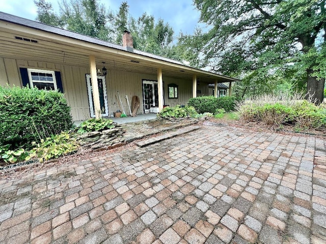 view of patio / terrace with a porch