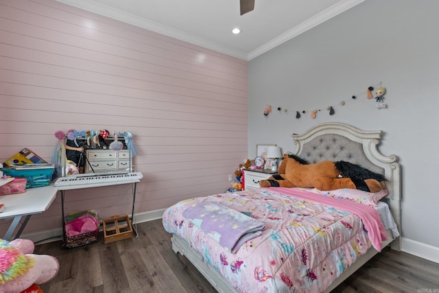 bedroom with ceiling fan, dark hardwood / wood-style floors, and ornamental molding