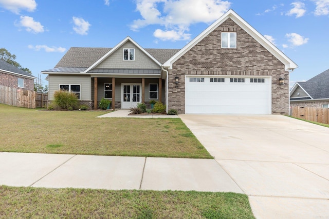 view of front of house featuring a front lawn