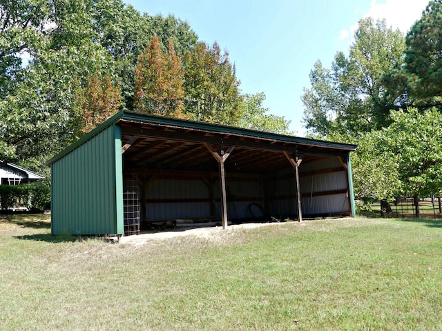 exterior space with a yard