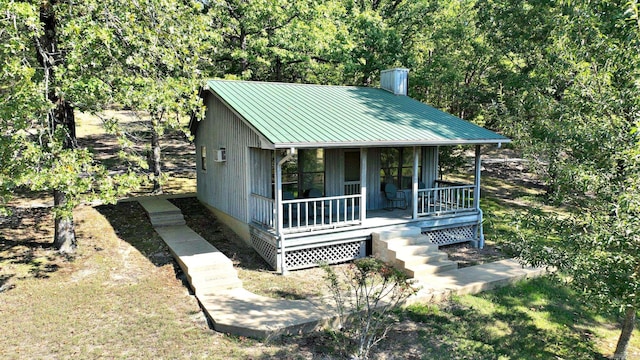 view of front of house with a porch