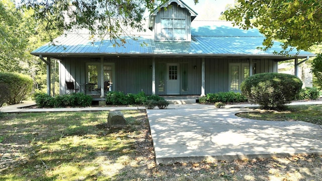 view of front of house with a porch