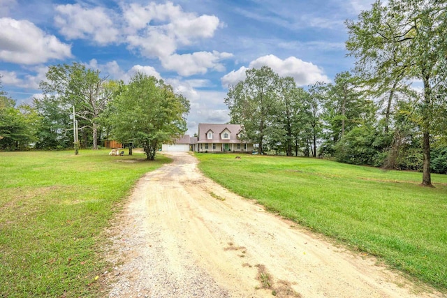 view of front of home featuring a front lawn