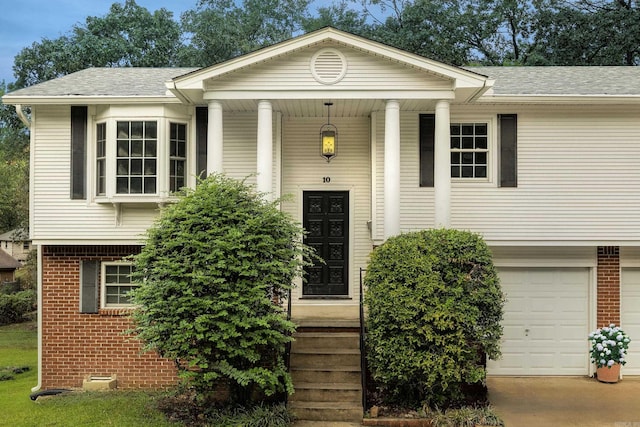 view of front of house featuring a garage