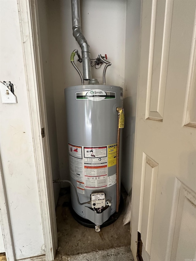 3409 Ramsgate, Fort Smith, AR 72908 - utilities featuring gas water heater