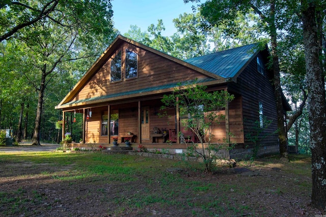 view of front facade featuring a porch