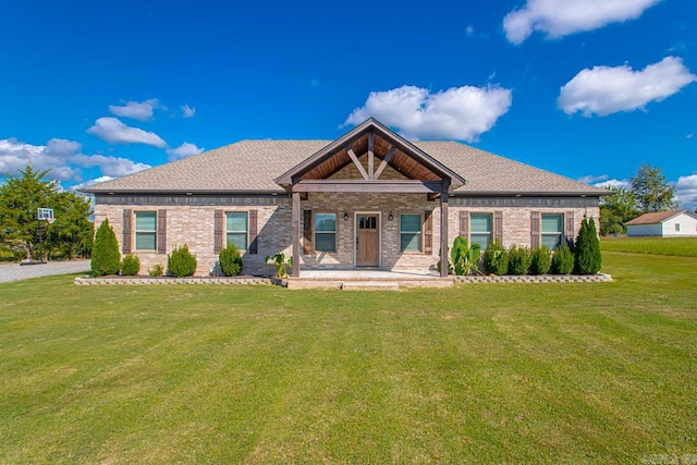 view of front of home with a front lawn