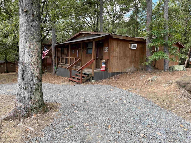 view of front of house featuring a porch