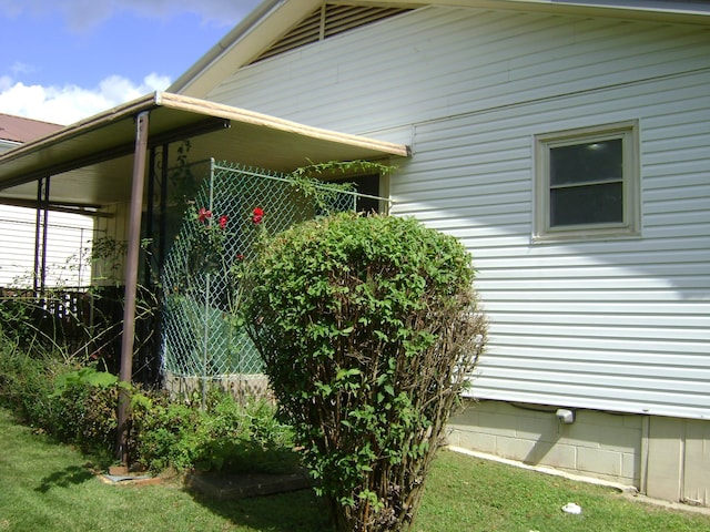 view of home's exterior