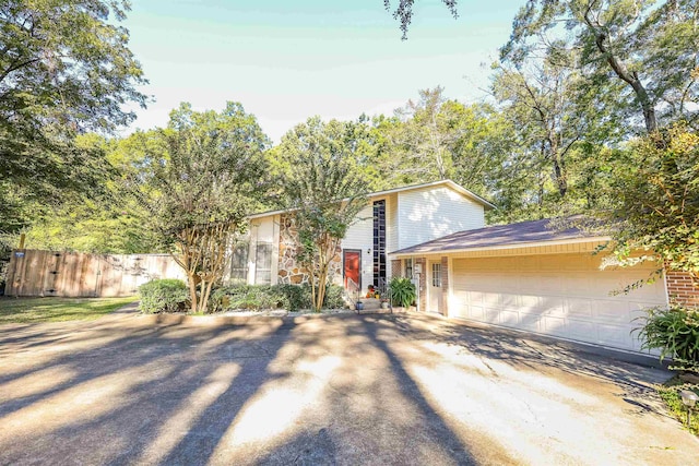 view of front facade featuring a garage