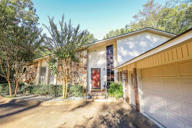 view of front of house featuring a garage