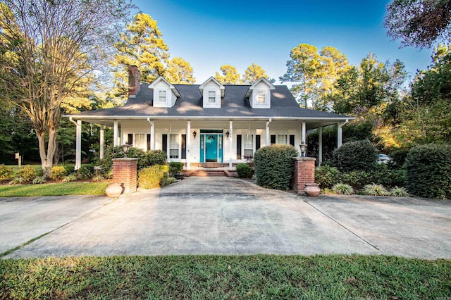 view of front facade featuring covered porch