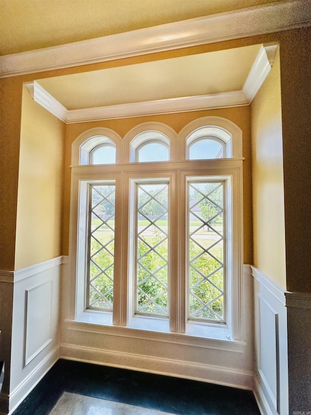 interior details with ornamental molding