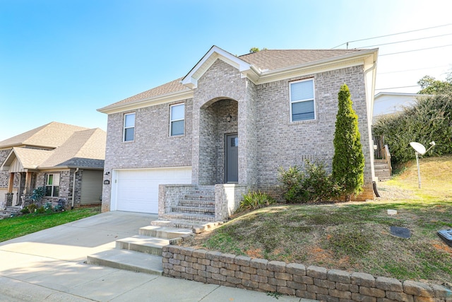 view of front facade with a garage