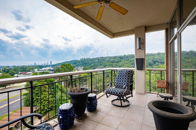 balcony with ceiling fan