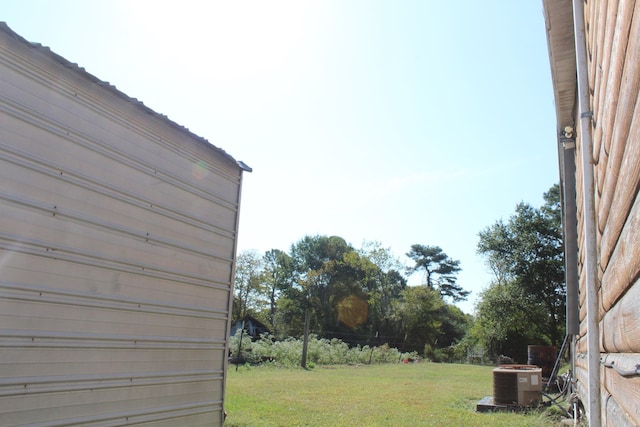 view of yard with cooling unit