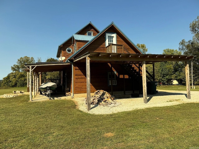 view of property's community with a lawn