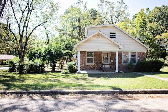 view of front of house featuring a front yard