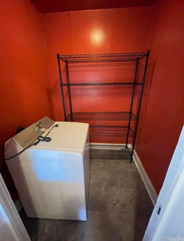 bathroom with washer / dryer