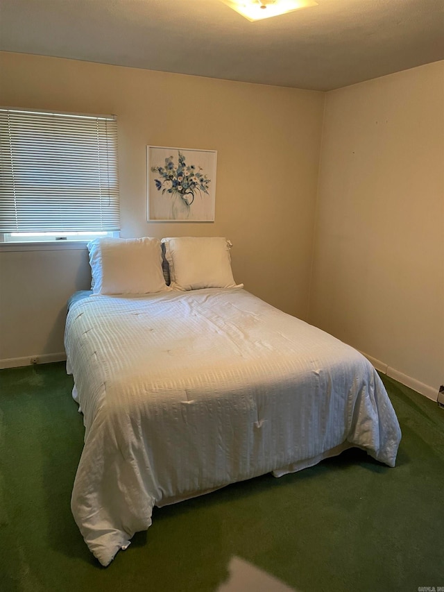 bedroom featuring carpet floors