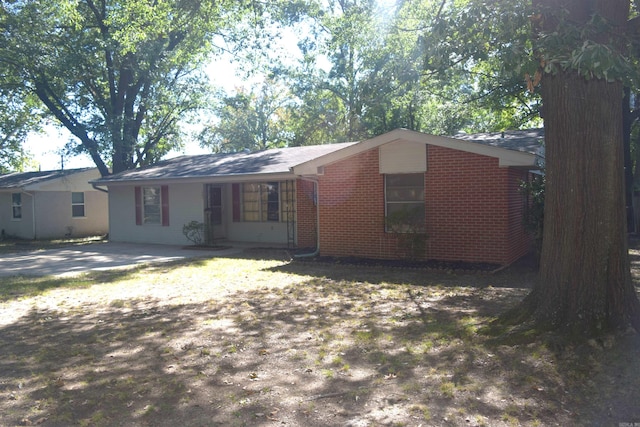 Listing photo 3 for 1305 Lee St, Jacksonville AR 72076