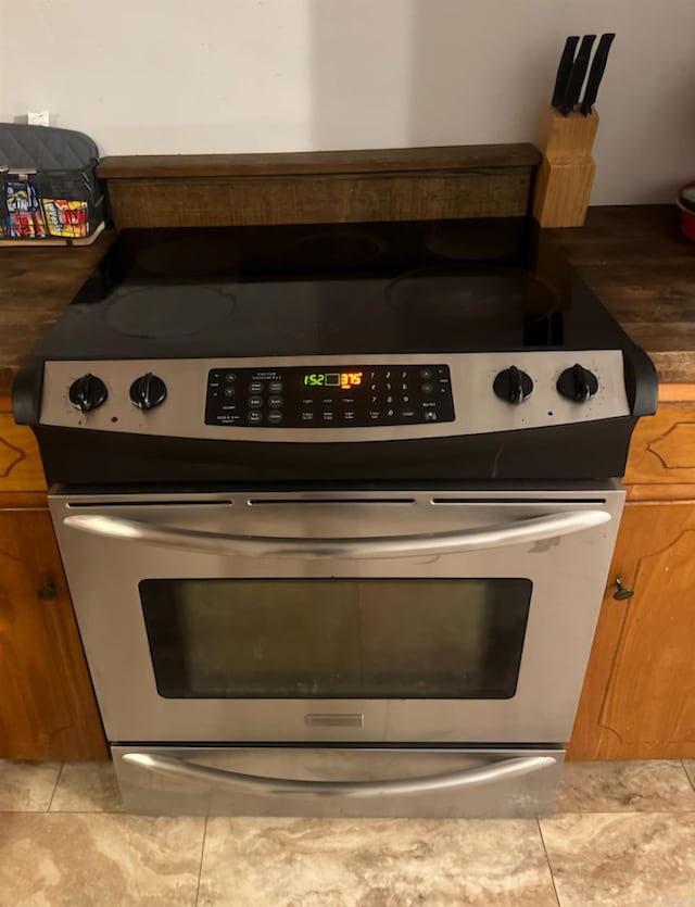 details with electric range