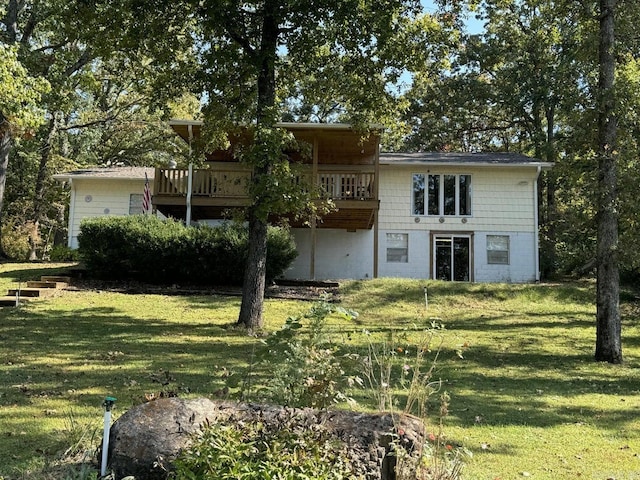 1211 S Edgewater Rd, Horseshoe Bend, AR 72512 - view of front of property with a front lawn and a wooden deck