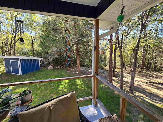 unfurnished sunroom with a healthy amount of sunlight