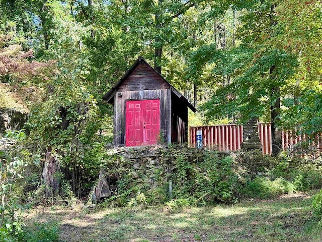 view of outdoor structure