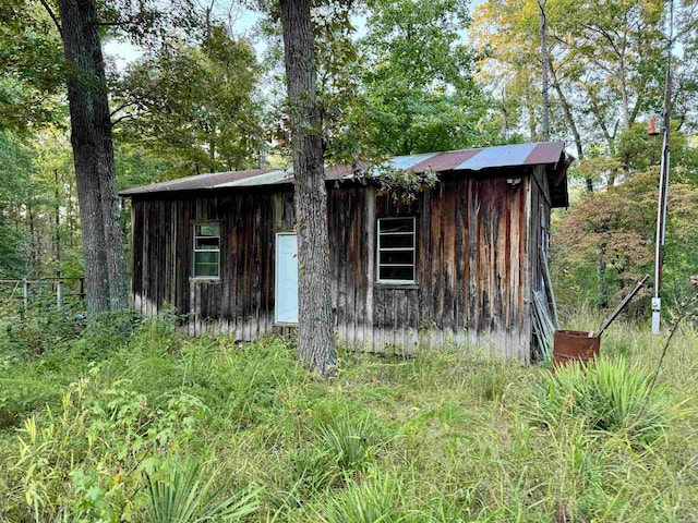 view of outdoor structure