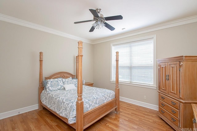 bedroom with crown molding, light wood-type flooring, and ceiling fan