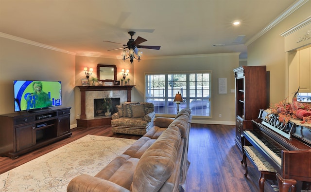 living room featuring crown molding, dark hardwood / wood-style floors, and ceiling fan