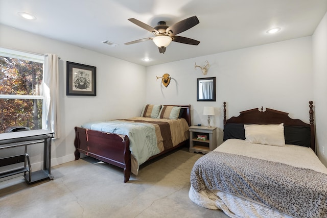 bedroom with ceiling fan