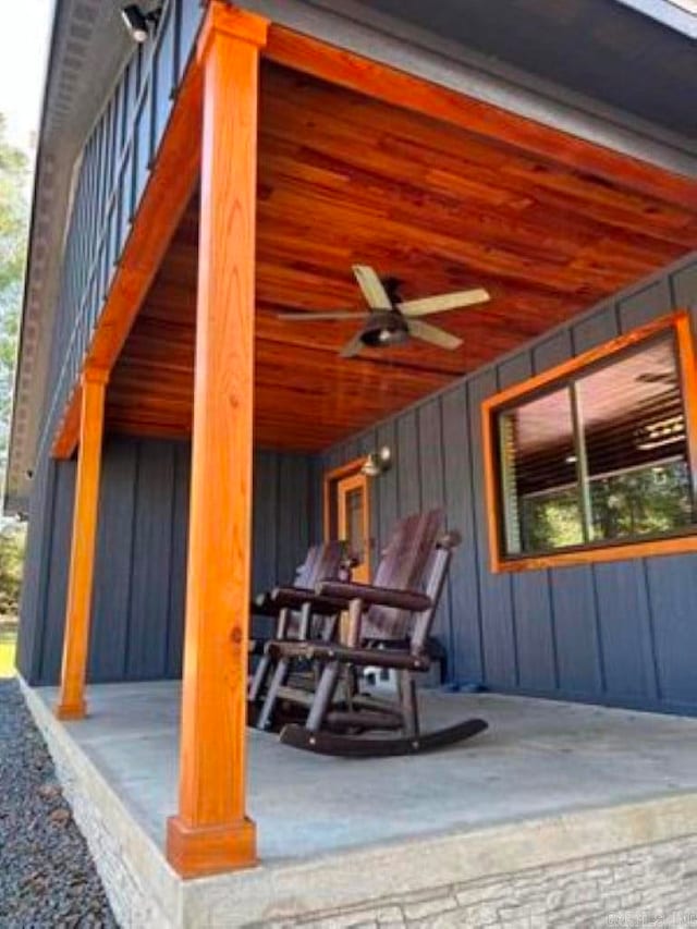 view of patio with ceiling fan