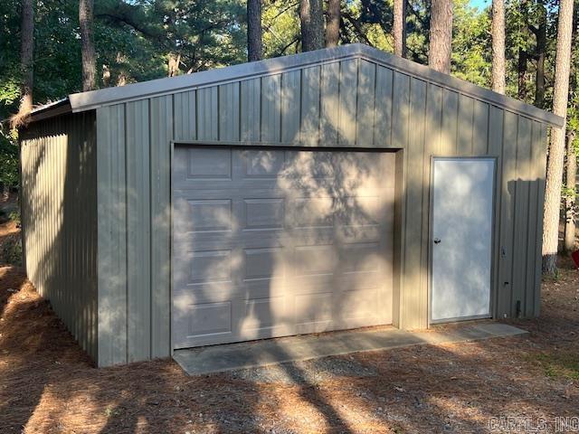 view of detached garage