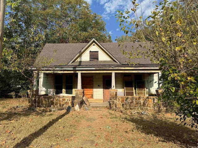 view of front of property with covered porch