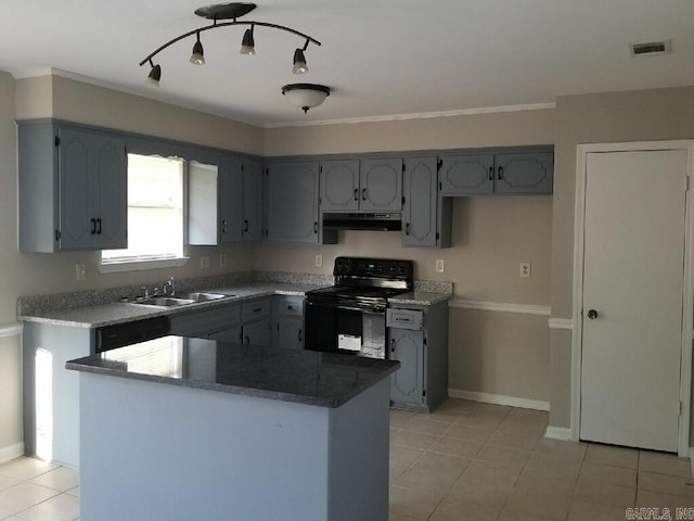 kitchen with black electric range oven, a kitchen island, sink, light tile patterned floors, and gray cabinets