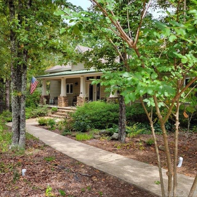 view of front of home featuring a porch