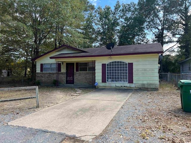 view of front of property